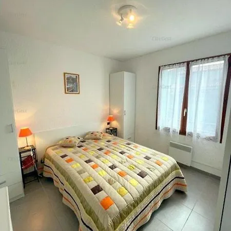 4pa109 F2 Avec Piscine Parking Et Cours De Tennis Apartment *