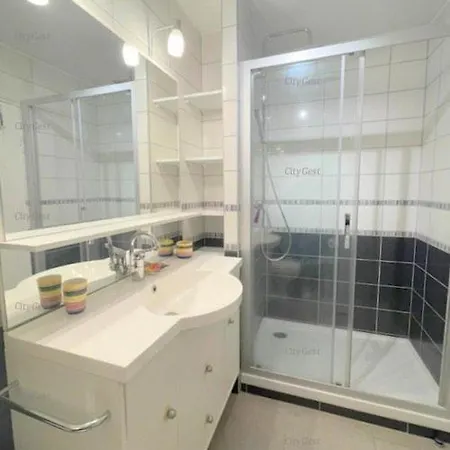 Apartment 4pa109 F2 Avec Piscine Parking Et Cours De Tennis