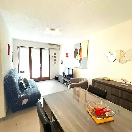 4pa109 F2 Avec Piscine Parking Et Cours De Tennis