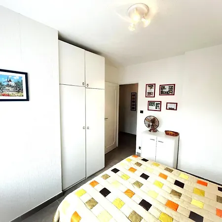 4pa109 F2 Avec Piscine Parking Et Cours De Tennis Collioure